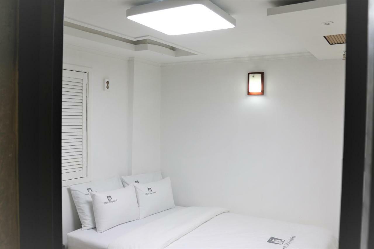 Must Stay Hotel Сеул Экстерьер фото