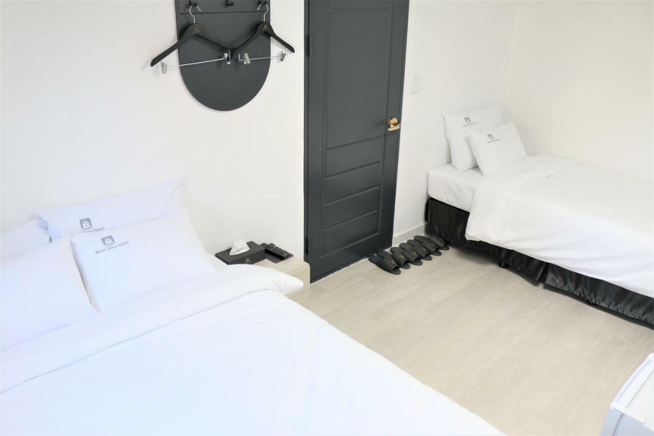 Must Stay Hotel Сеул Экстерьер фото