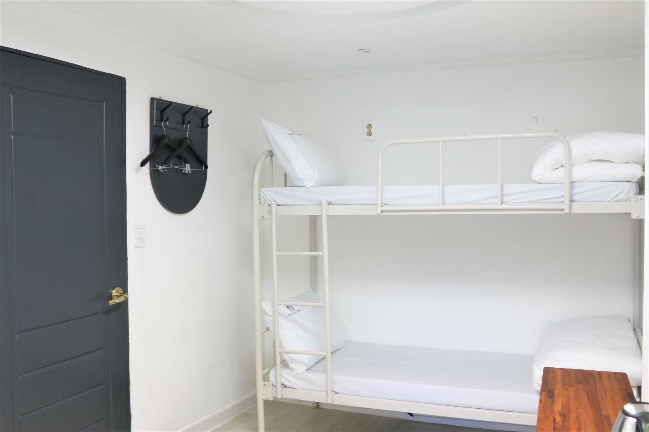 Must Stay Hotel Сеул Экстерьер фото