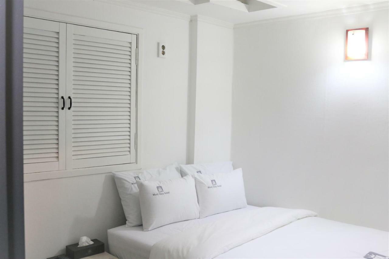 Must Stay Hotel Сеул Экстерьер фото
