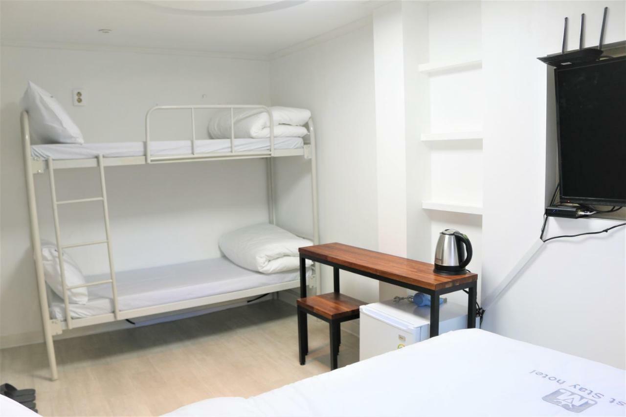 Must Stay Hotel Сеул Экстерьер фото