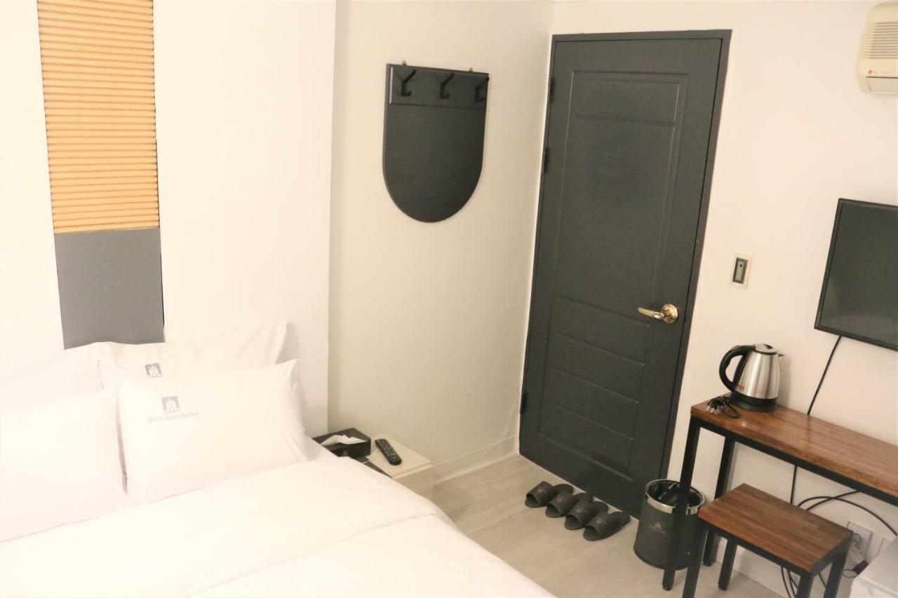 Must Stay Hotel Сеул Экстерьер фото