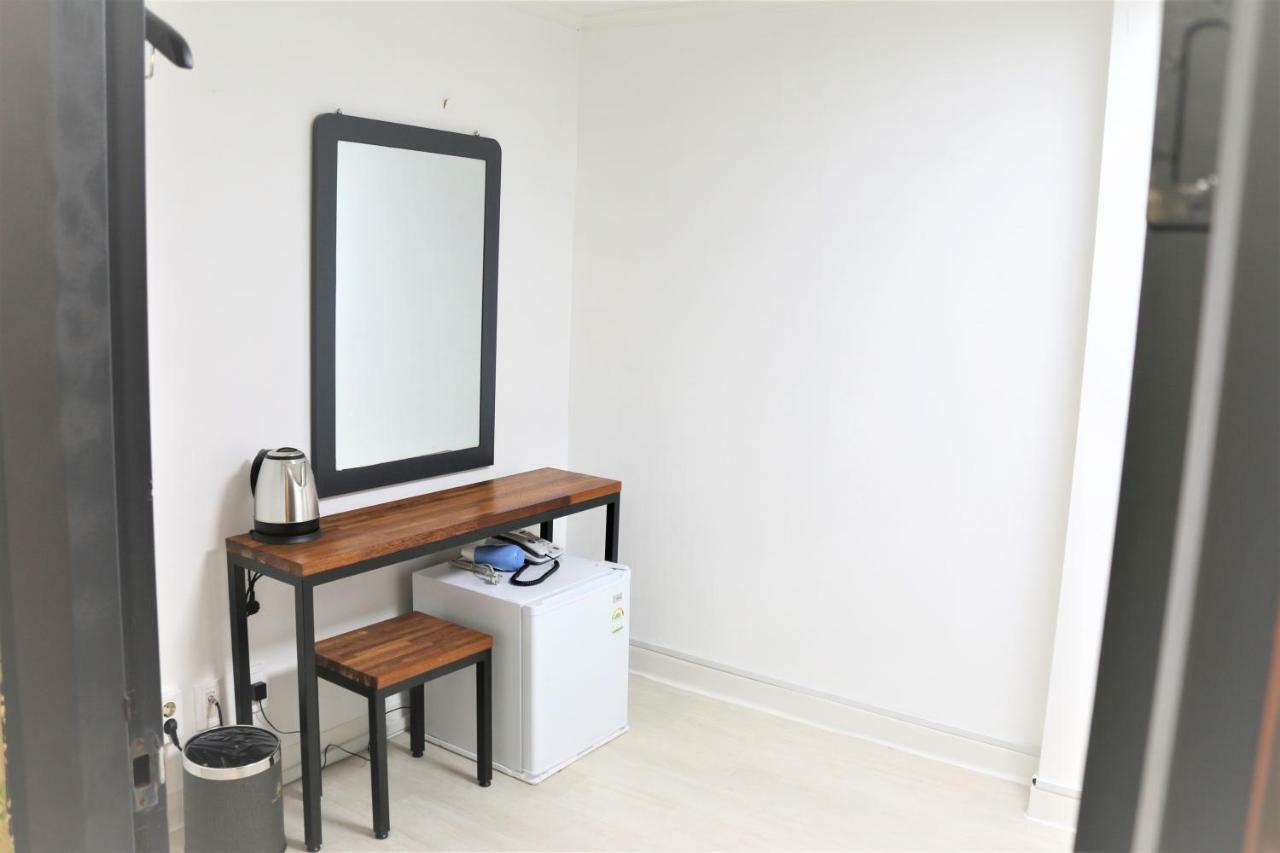 Must Stay Hotel Сеул Экстерьер фото