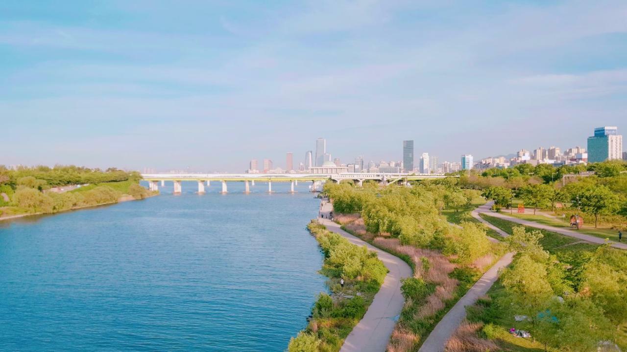 Must Stay Hotel Сеул Экстерьер фото