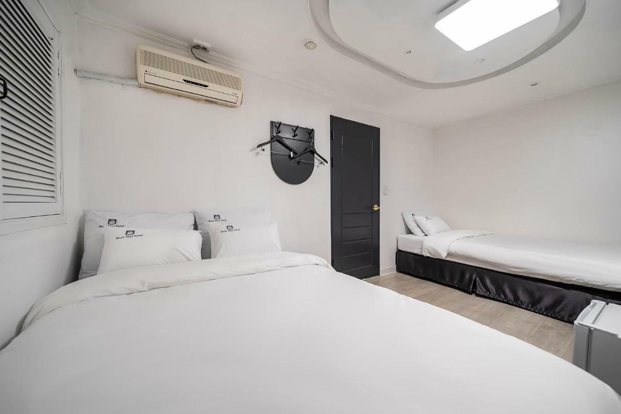 Must Stay Hotel Сеул Экстерьер фото